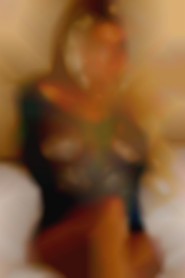 Willing to meet at looking hotels or your place.